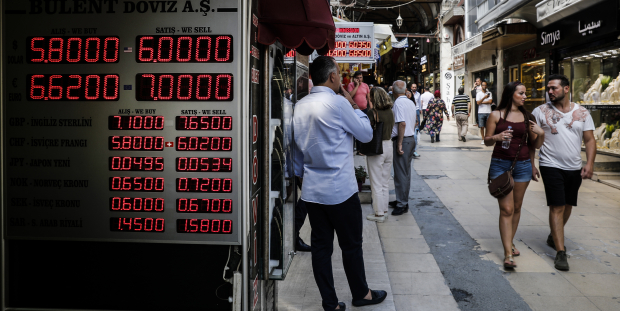Türk Lirası'ndaki düşüşü durdurmak için Türkiye'nin seçenekleri neler?