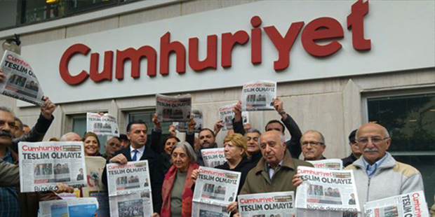 Fatih Altaylı'dan Cumhuriyet yorumu: İlhan Selçuk ekolü yeniden işbaşına geldi; akıl dışı iftiralar, karalamalar