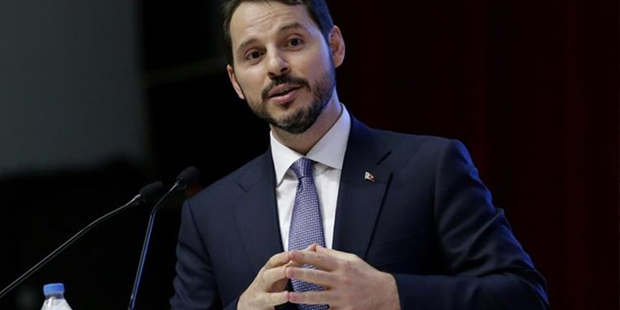 Financial Times: Dünkü kararın sorumluluğunu üstlenen Berat Albayrak kayınpederini ikna etti