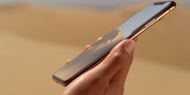 Yeni iPhone'lara 'Kadınlar için fazla büyük' eleştirisi: Apple'daki oğlanlar, boyut takıntınız olduğunu biliyoruz!