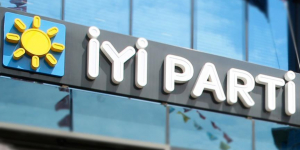 İzmir İyi Parti'de 37 istifa