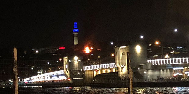 Eminönü'nde bir iş hanında yangın