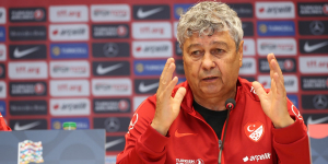 Lucescu: Kendi kulüplerinde oynasalar bu hataları yapmazlardı