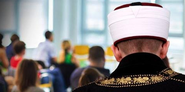 'Aldatıldım' diyen imam 'FETÖ'den beraat etti
