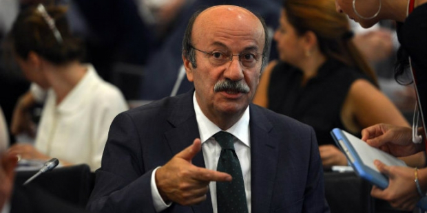 CHP'li Bekaroğlu: Bu helal yemeyi içmeyi filan anladım ama turizmin helali nasıl oluyor?