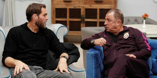 Elmander'den Fatih Terim'e forvet önerisi