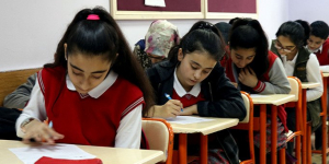 Gözetimsiz sınav uygulaması Ağrı'da başladı