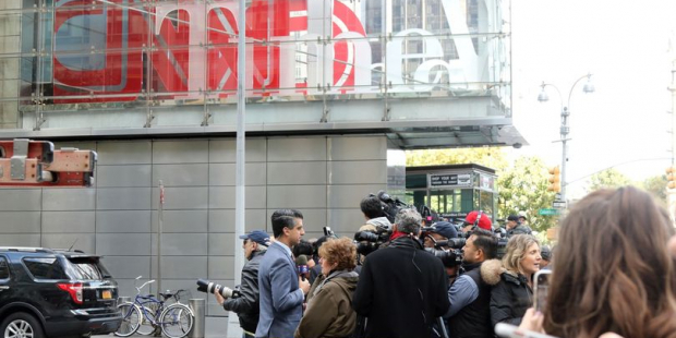 ABD'de bombalı saldırı alarmı; CNN'in de olduğu bina boşaltıldı!