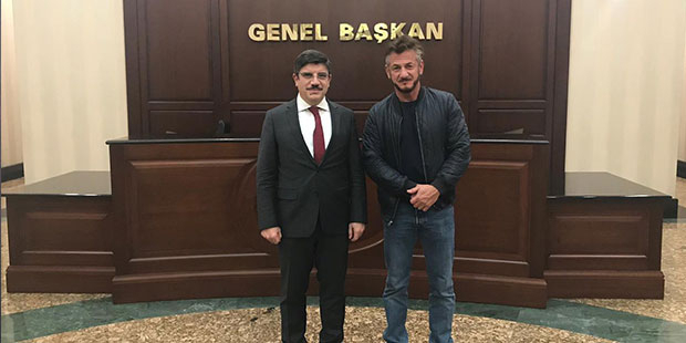 Sean Penn AKP'yi ziyaret etti