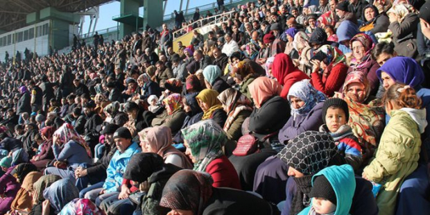 Şanlıurfa'da bin kişilik geçici işe 44 bin kişi başvurdu, kura çekimi stadyumda yapıldı