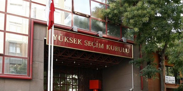 YSK'ya göre: 148 yaşındaki Ayşe Nine de 149 yaşındaki Zülfü Dede de oy kullanacak