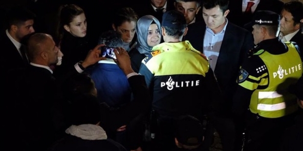 Türkiye ile Hollanda arasında diplomatik kriz