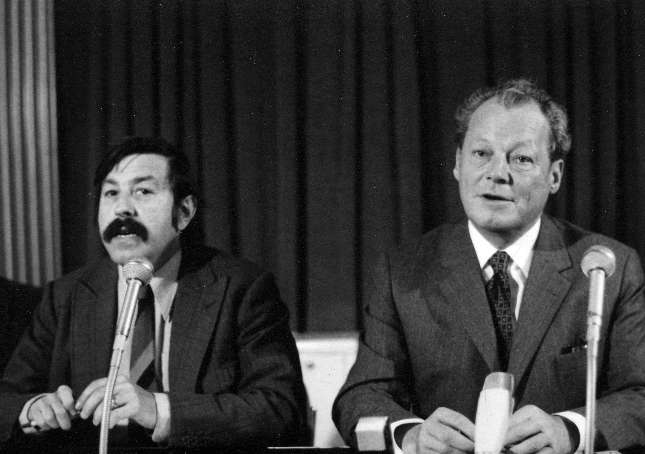 Günter Grass ve Batı Almanya Şansölyesi Willy Brandt (1972)