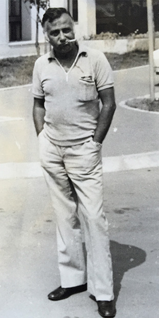 Arcayürek, CHP Genel Başkanı Bülent Ecevit'in Romanya gezisinde. (Fotoğraf: Hasan Cemal, 23-28 Temmuz 1975)