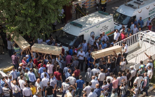 Şanlıurfa Valisi İzzettin Küçük dün gerçekleştirilen saldırıda 31 kişinin hayatını kaybettiğini açıkladı...