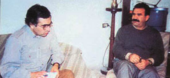 Delil sayılan fotoğraf  Hasan Cemal'in Abdullah Öcalan'la 14 Nisan 1993'te Bekaa Vadisi'nde yaptığı röportaj sırasında çekilmişti