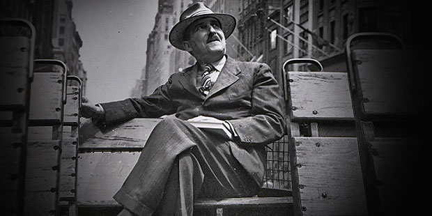 Nazilerin baskısı üzerine doğduğu ve yaklaşık yarım yüzyıl yaşadığı Viyana'yı terk eden romancı, oyun ve biyografi yazarı Stefan Zweig (1881-1942) New York'ta otobüs gezisinde...