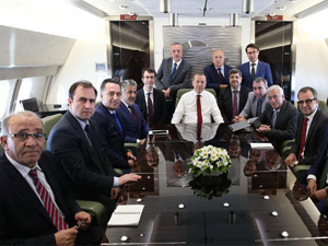 Erdoğan; Şili, Peru ve Ekvador'u kapsayan Latin Amerika seyahatinden dönerken Cumhurbaşkanlığı uçağına davet ettiği gazetecilere açıklamalar yaptı