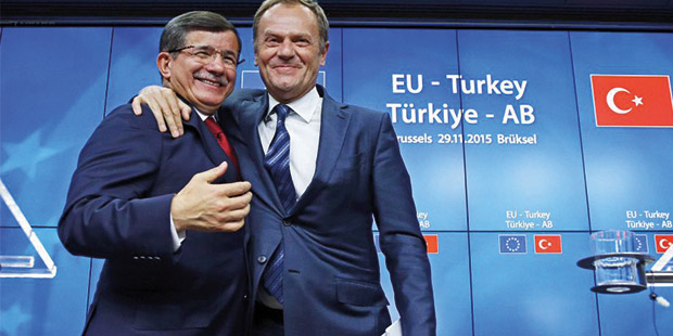 'Vize başarısı Erdoğan'ı kızdırdı' yorumları da öne sürülen Başbakan Davutoğlu ve Avrupa Konseyi Başkanı Donald Tusk