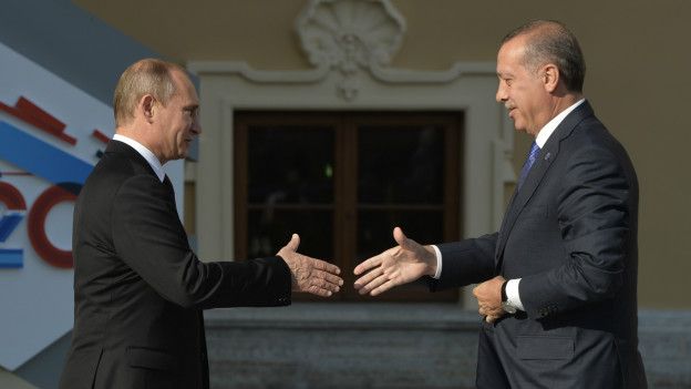 Türkiye'nin, Rusya'nın jetini 'hava sahası ihlali' gerekçesiyle 24 Kasım 2015'te düşürmesi üzerine krize giren iki ülke arasındaki ilişkiler, Ankara'nın 'özür' ve 'gerekirse tazminat' mesajıyla normalleşme yoluna yöneldi