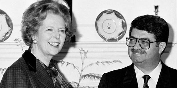 Neoliberal/muhafazakâr çizgisindeki katı gerçekçi yaklaşımları nedeniyle 'Demir Leydi' diye de anılan Britanya tarihinin ilk kadın ve en uzun süreli Başbakanı Margaret Thatcher (1925-2013) ile etkilediği liderlerden Turgut Özal (1927-1993)