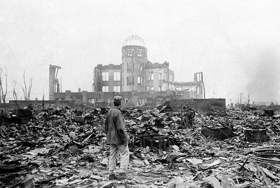 Hiroşimaya atom bombası atıldıktan sonra Ticaret Merkezi Binası Foto-AP, Stanley Troutman
