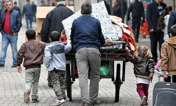 Yaşanan çatışmalar nedeniyle binlerce bölge sakini yaşadığı yeri terk etmek zorunda kaldı (Fotoğraf: Şırnak / Cizre)