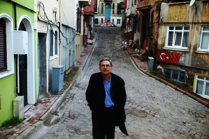 Orhan Pamuk 2014. Pamuk 'Hükümet ve mahkemelerle birkaç sorun yaşadım; romanlarım değil, verdiğim röportajlar ve kısa politik yazılarım nedeniyle' diyor