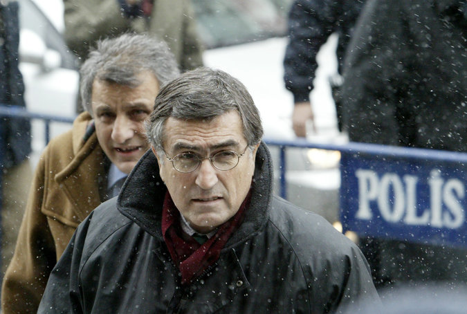 Hasan Cemal, 2006. Tutuklu olmasa da kadın bir gerilla ve şarkıcı hakkındaki kitabı nedeniyle yargılanıyor