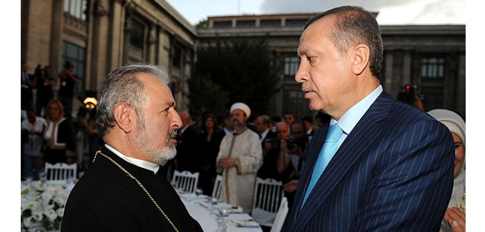 Başepiskopos  Aram Ateşyan, nihayet cemaat iradesiyle yeni patrik seçiminin mümkün olduğunu kabul etti. 