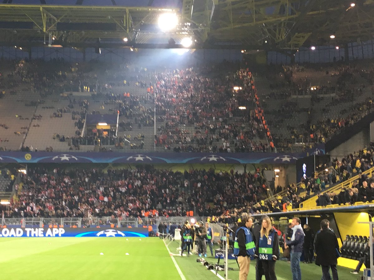 Patlamanın ardından Dortmund stadı