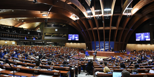 Avrupa Konseyi 45'e karşılık 113 oyla Türkiye'yi yeniden denetim altına alma kararı verdi