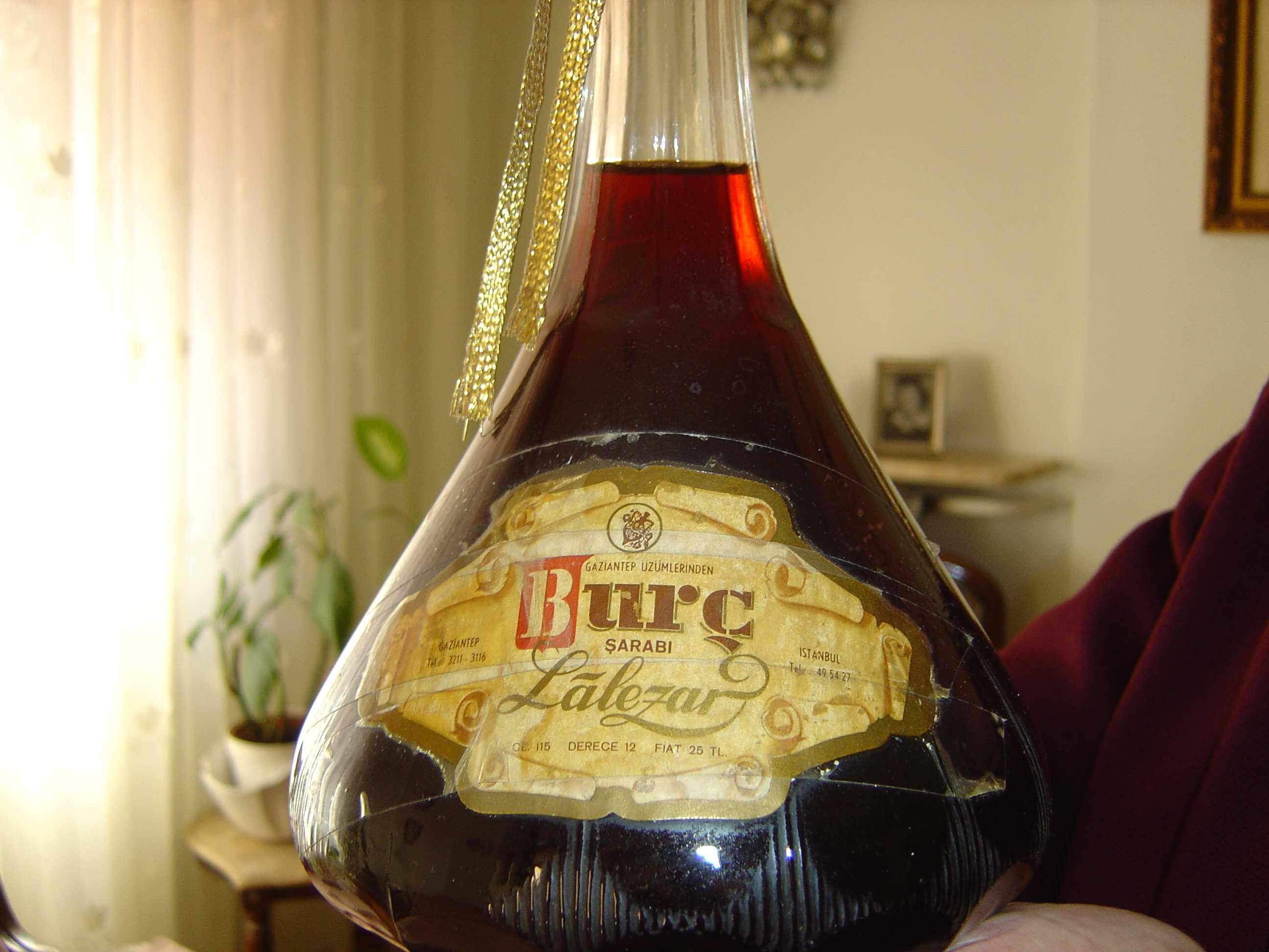 Gaziantep'in 60'lı yıllarda çok ünlü olan Burç şarabı da artık bir anı...