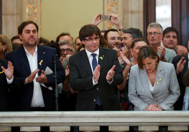 Katalan liderler, bağımsızlık yanlılarına ‘sakin' olmaları çağrısında bulundu.