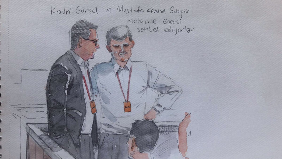 Kadri Gürsel ve Mustafa Kemal Güngör mahkeme öncesi sohbet ediyorlar. Çizer: Murat Başol