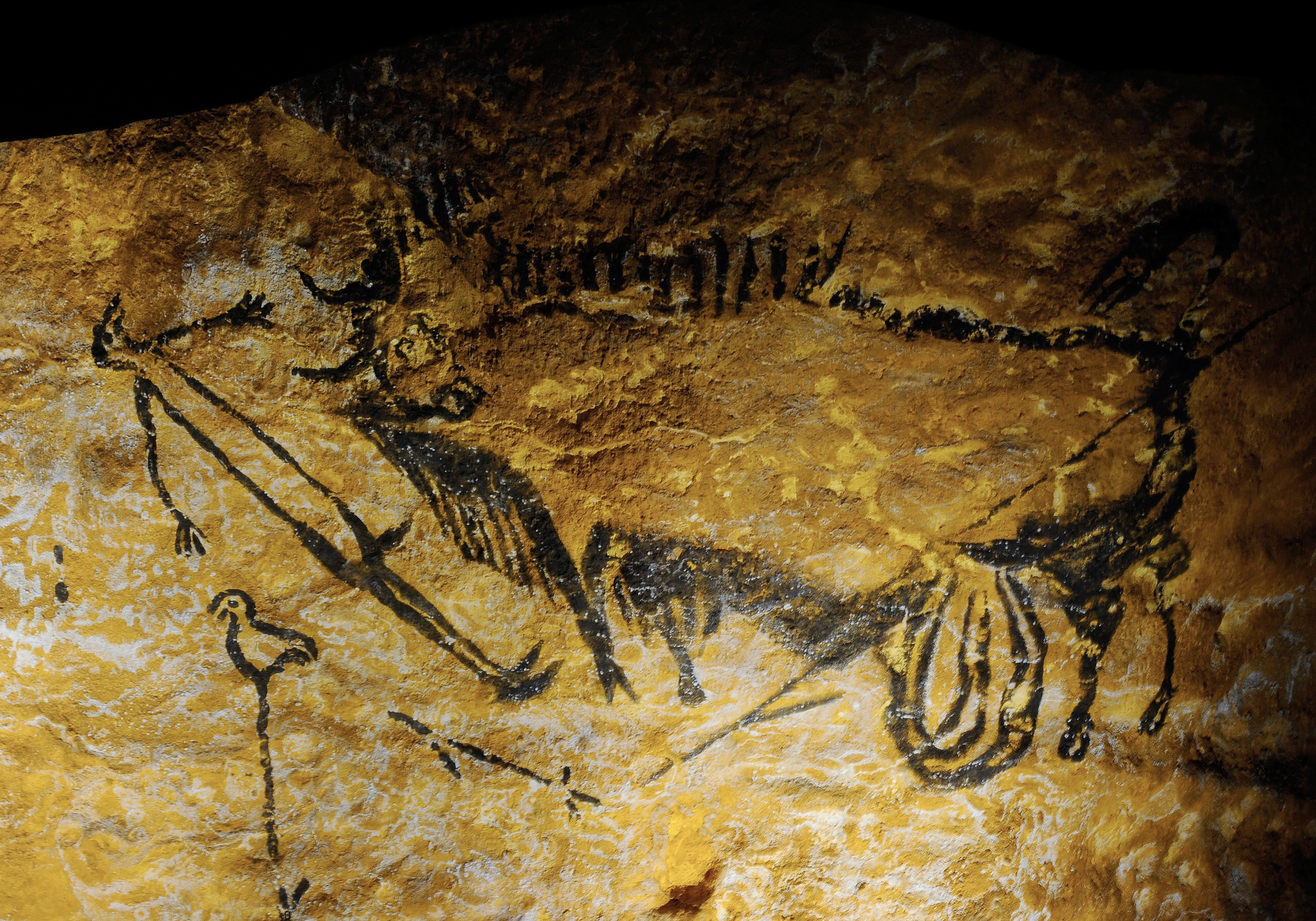 Bir bizon önünde kuş başlı erkek? figürü, Lascaux Mağarası, Fransa, yaklaşık M.Ö. 17.000