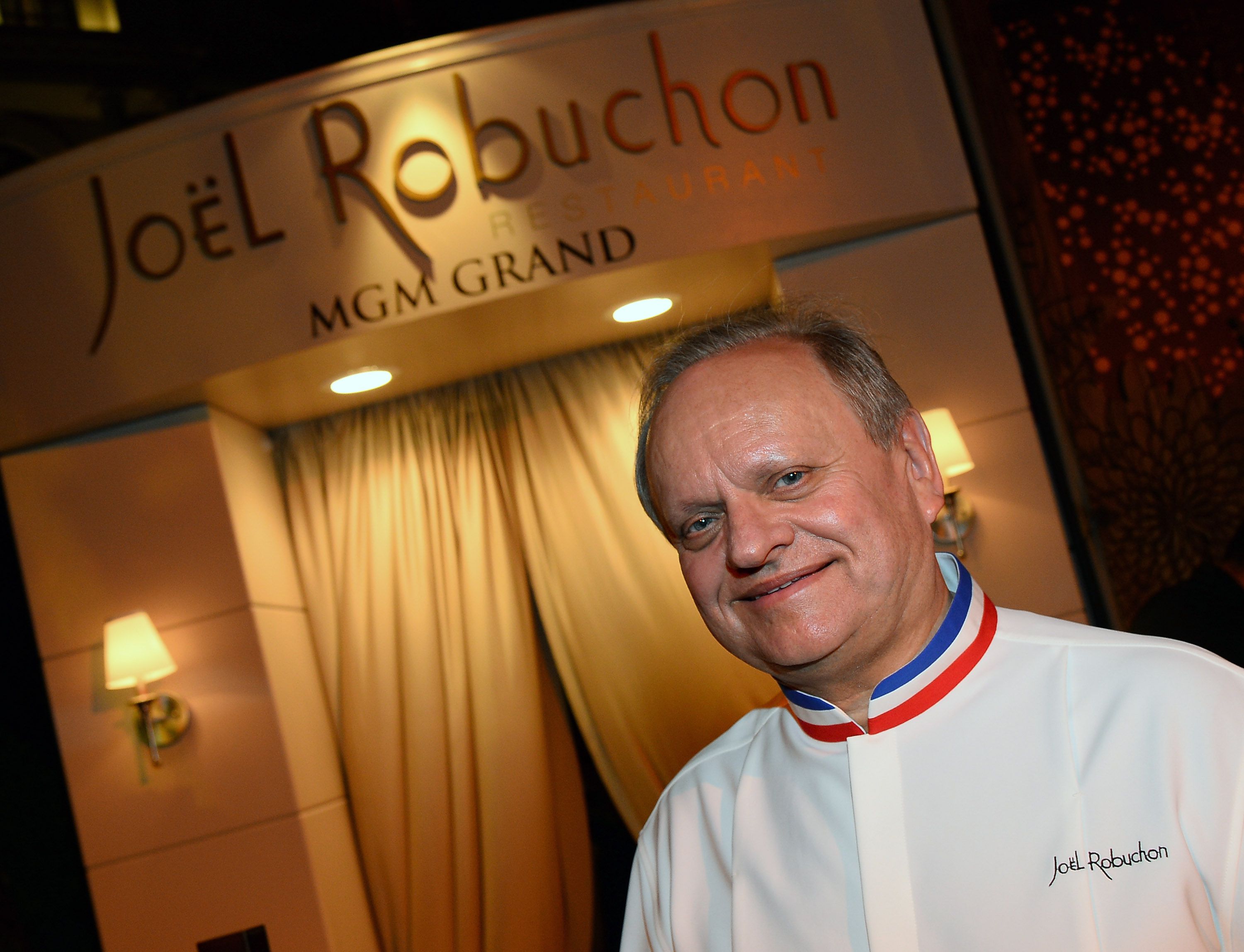 20. yüzyılın en iyi şefi seçilen Joel Robuchon sadece bir şef değil, dev bir gastronomi holdinginin patronuydu aynı zamanda...