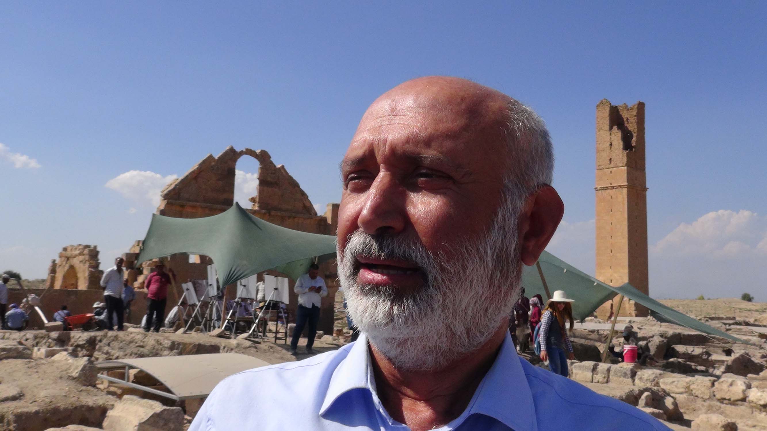 Harran Üniversitesi Arkeoloji Bölümü ve Harran Ören Yeri Kazı Başkanı Prof. Dr. Mehmet Önal