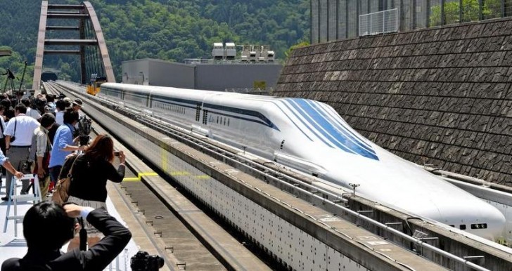 Japon manyetik deneme treni 600 km/saat