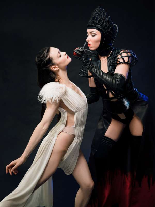 Pamuk Prenses balesi için Jean Paul Gaultier tarafından hazırlanan kostümler