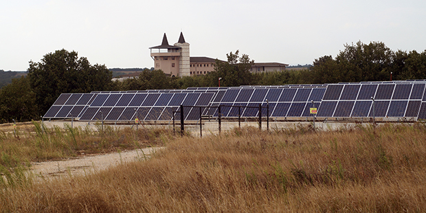 Kırklareli'deki Arcadia şarapları üretiminde güneş enerjisi kullanıyor
