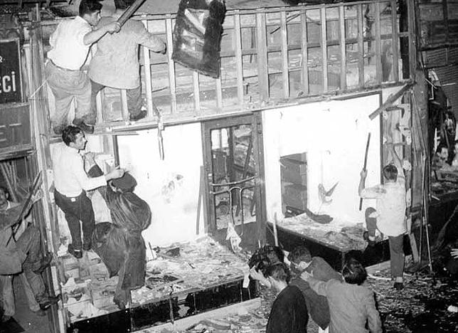 1955 yılında “Atatürk'ün Selanik'te doğduğu eve bomba atıldı” şeklindeki yalan haberle başlayan olaylar azınlıklara yönelik katliam ve yağma hareketine dönüştü