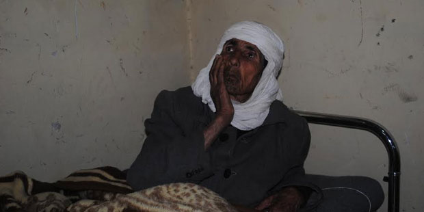 Cemile Abdi, köyde kimsesiz, ekmek kırıntıları yiyip, yağmur sularını içerek hayatta kalmış