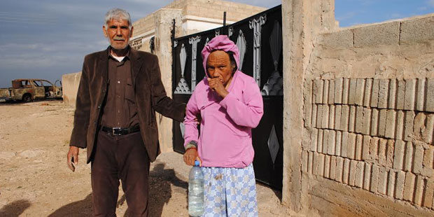 IŞİD işgal ederken zihinsel engelli kardeşiyle tek başına köyde olan Emine