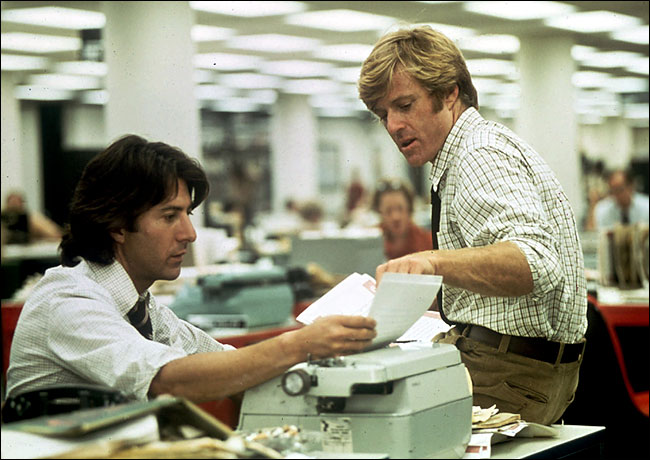 Bradlee ve ekibinin ortaya çıkardığı Watergate Skandalı ‘Başkanın Tüm Adamları’ adıyla beyazperdeye aktarıldı. Robert Redford ve Dustin Hoffman’ın başrollerinde oynadığı film 1977’de dört dalda Oscar kazandı