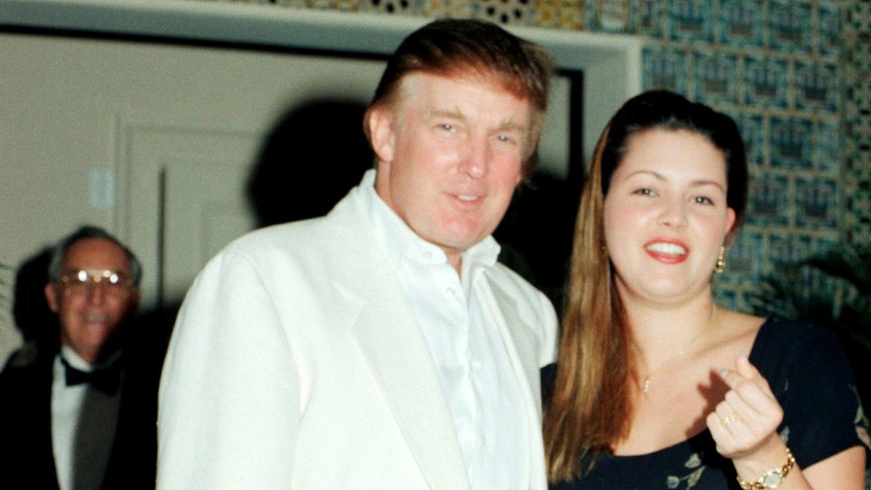 Donald Trump, 1996'da Dünya Güzellik Yarışması organizasyonunun sahibiydi. 22 yıl sonra ABD başkanı oldu