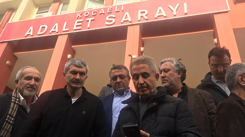 Cumhuriyet davasında bozma kararı: Yazarlar salıverilsin! Cumhuriyet davasında bozma kararı: Yazarlar salıverilsin!