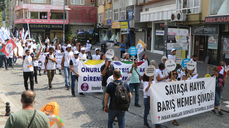 İstanbul'da Dünya Barış Günü mitingi: Demokrasiyi ve barışı birlikte savunacağız