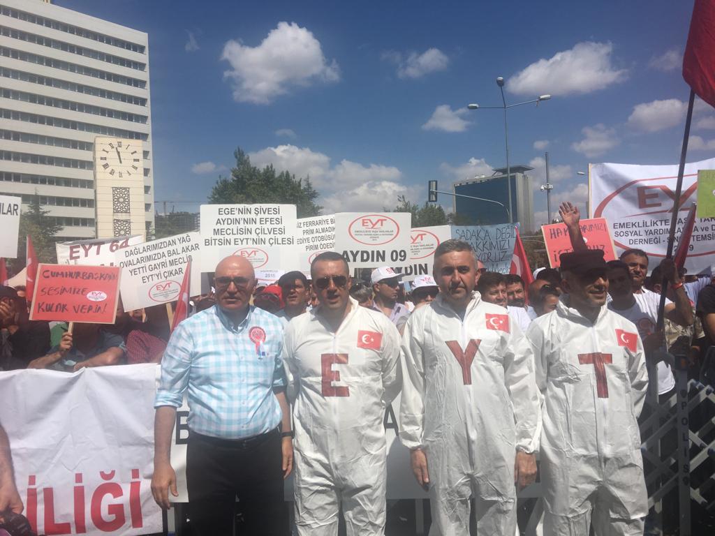 Binlerce EYT'li, yirminci yılda Tandoğan'da: "Alın terinin karşılığı olan haklarımızı istiyoruz"