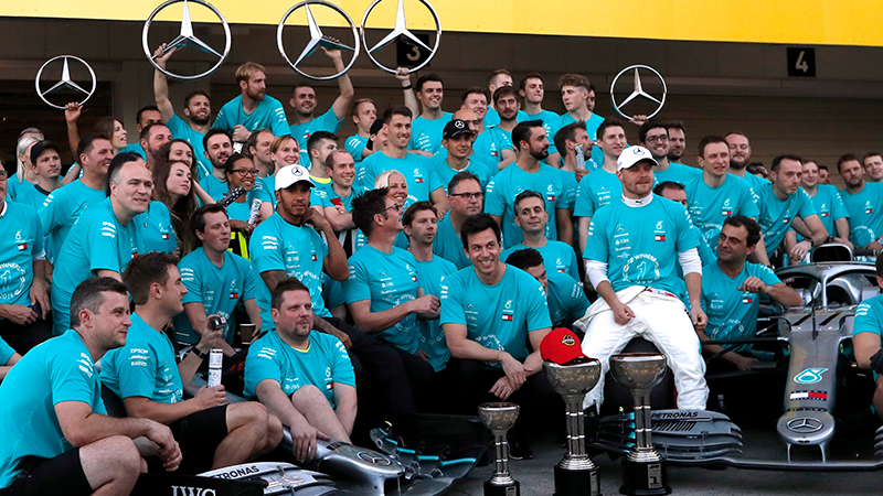 Formula 1'in şampiyonu üst üste 6 kez Mercedes